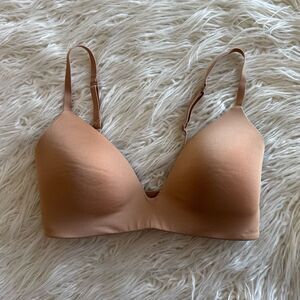 Skims Wireless Form T-shirt Bra Ochre Size 32D